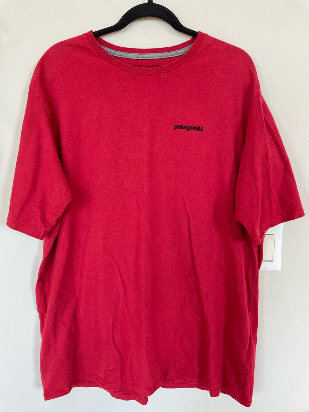 Patagonia Men’s Regular Fit Short Sleeve Crew Neck T-Shirt Mens Size XL Red